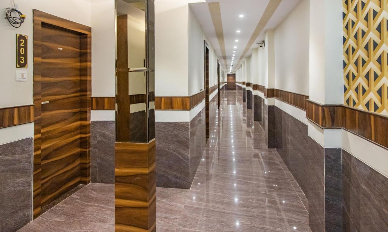 Hotel Hometown Near Us Embassy Bkc Bombay Extérieur photo