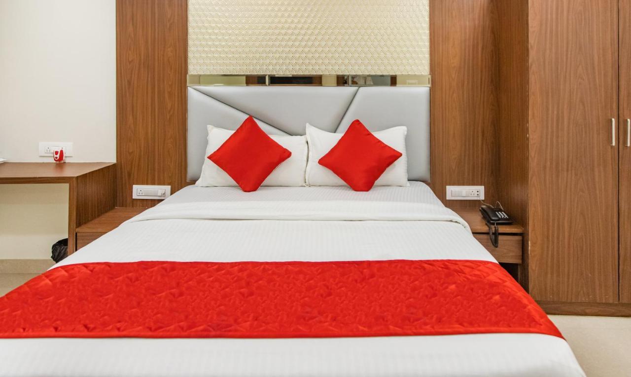 Hotel Hometown Near Us Embassy Bkc Bombay Extérieur photo
